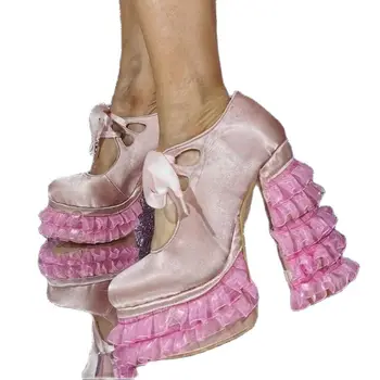 Розовые Атласные Туфли-лодочки с Кружевным Декором в стиле 